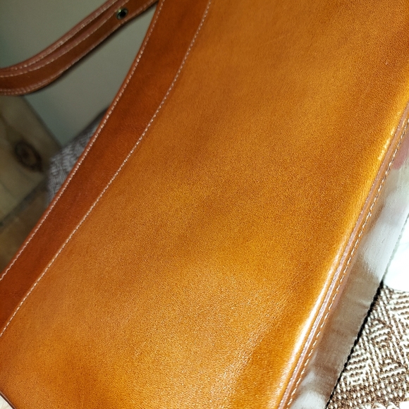 RARE Vintage Brahmin Shoulder Bag✨️ - Picture 7 of 11